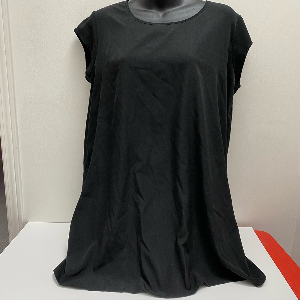 Liz Lange for Target Black Maternity Tunic Top
